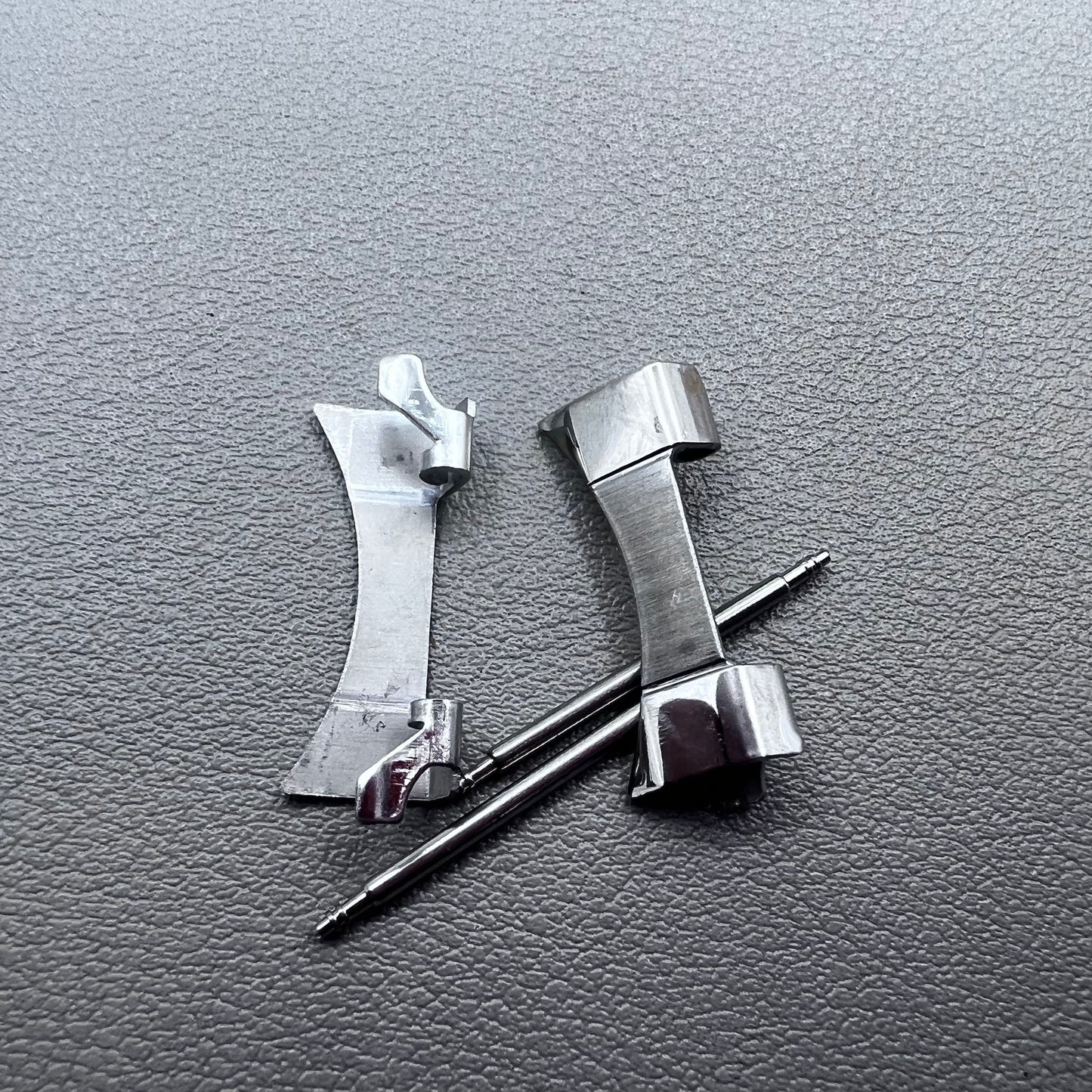 2 PIECES Stainless Steel Curved End Links Spring Bars Bracelet Watch Band Strap