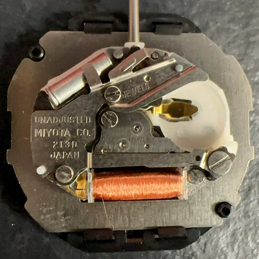 Japan Made Original 213D Quartz Movement, precise replacement for watch repair and maintenance.