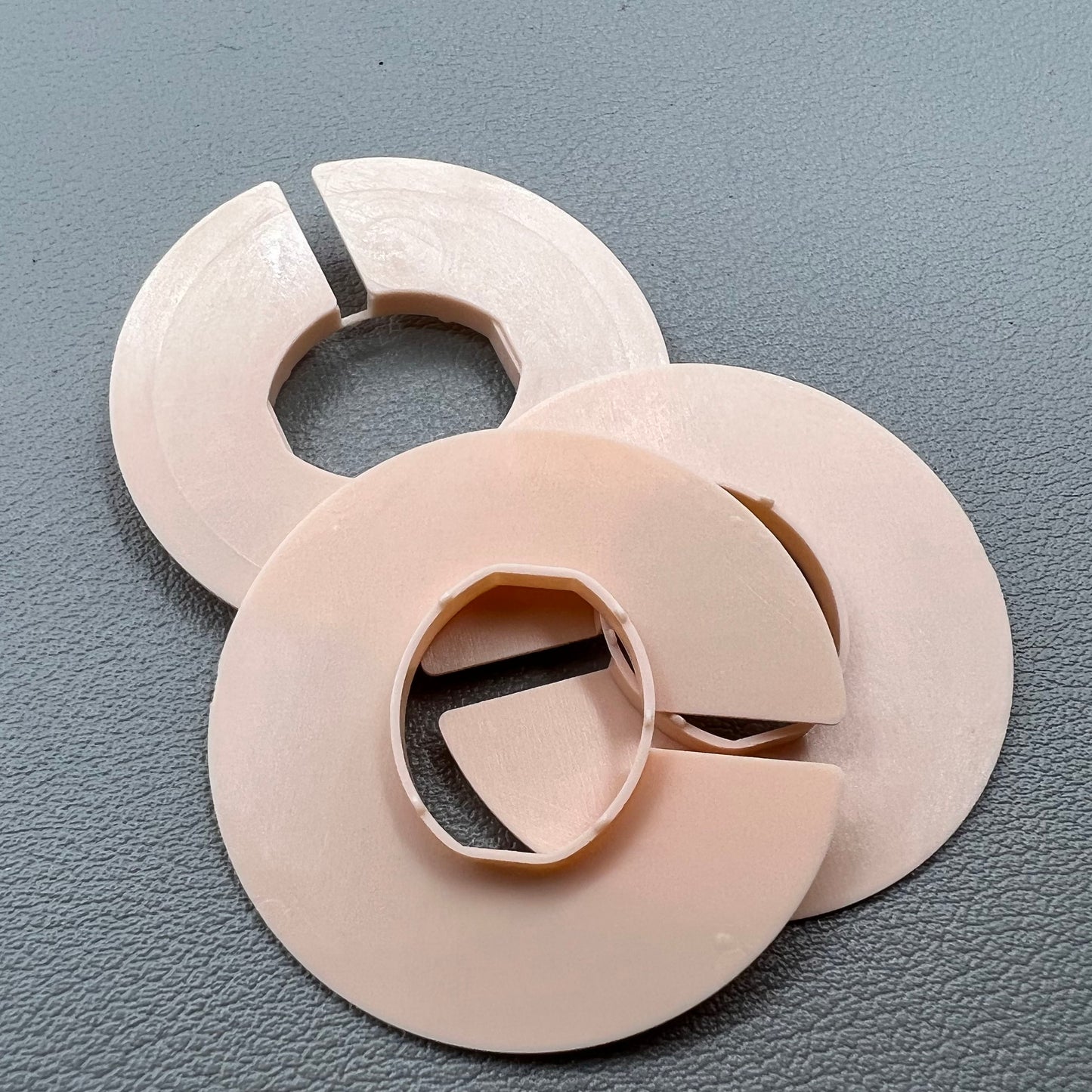 Set of 3 watch case cushion spacer rings for Miyota 5Y20 movement, ideal for secure mounting and adjustment.