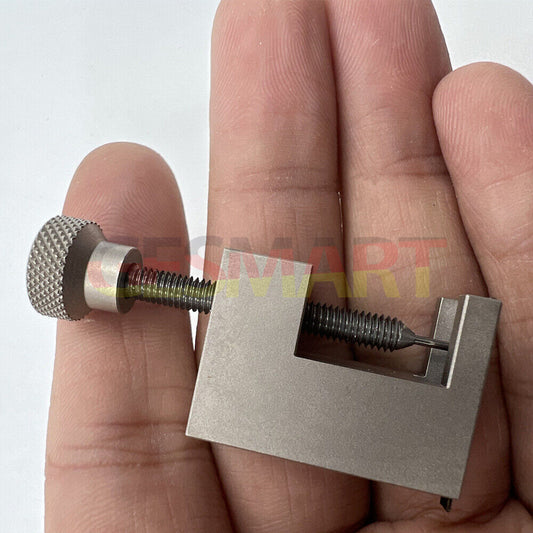 Bergeon 30002 precision hand remover tool for clocks and alarm clocks, ideal for watchmakers.