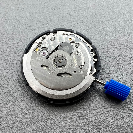 Mouvement mécanique automatique GMT Seiko NH34 avec arrêt des secondes et date arabe à 3 heures