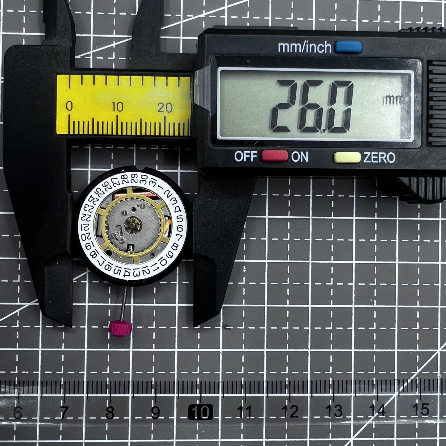 Montre suisse Ronda 315 Date à 3 mouvements à quartz Calendrier unique