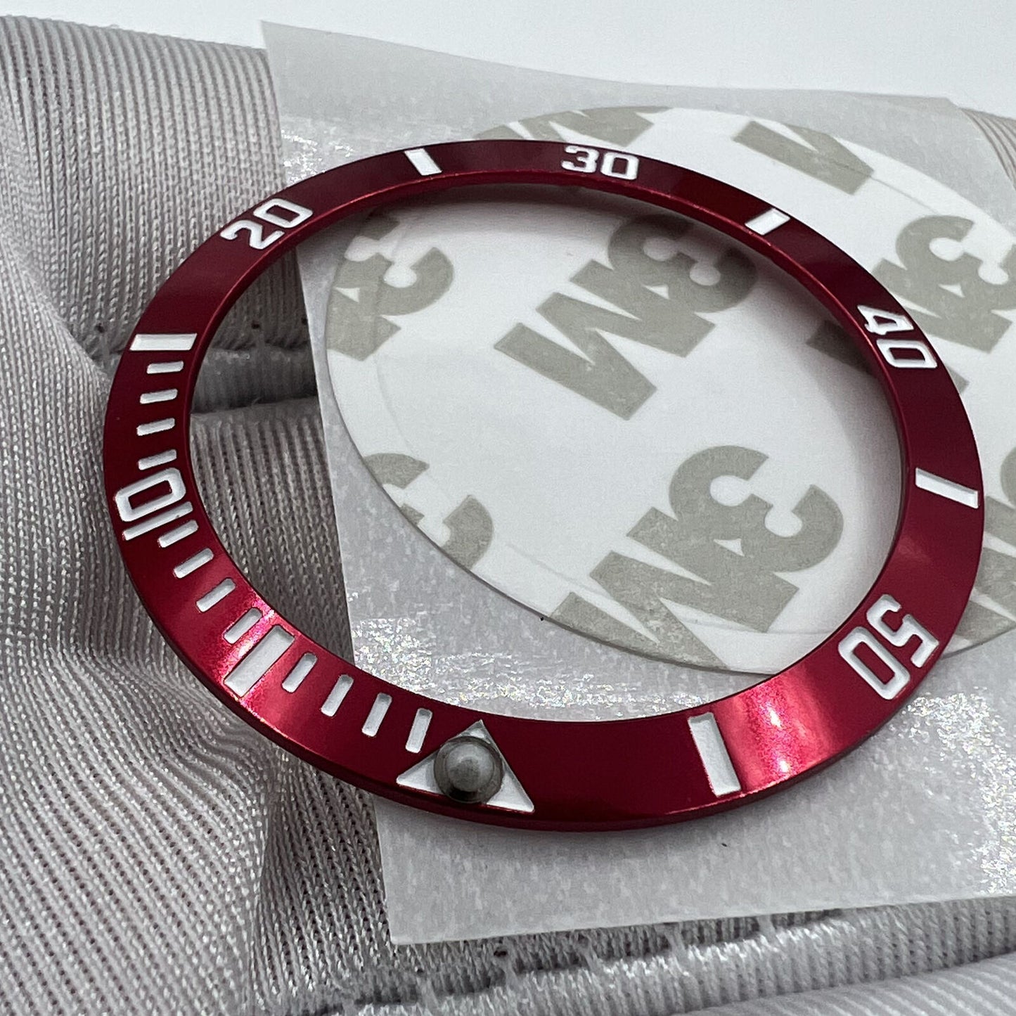 Lunette de montre 38 mm en céramique inclinée, anneau rouge, police argentée, vert, pièce de montre lumineuse