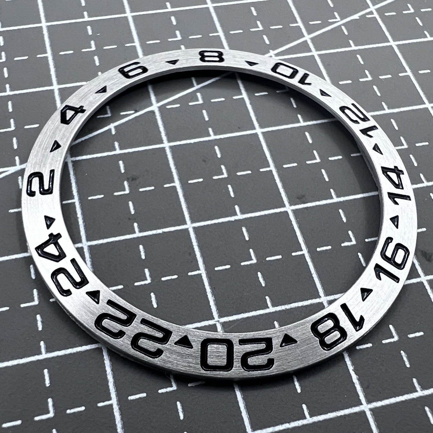 38 mm silberne Keramiklünette GMT für 40 mm automatische mechanische Herrenuhr