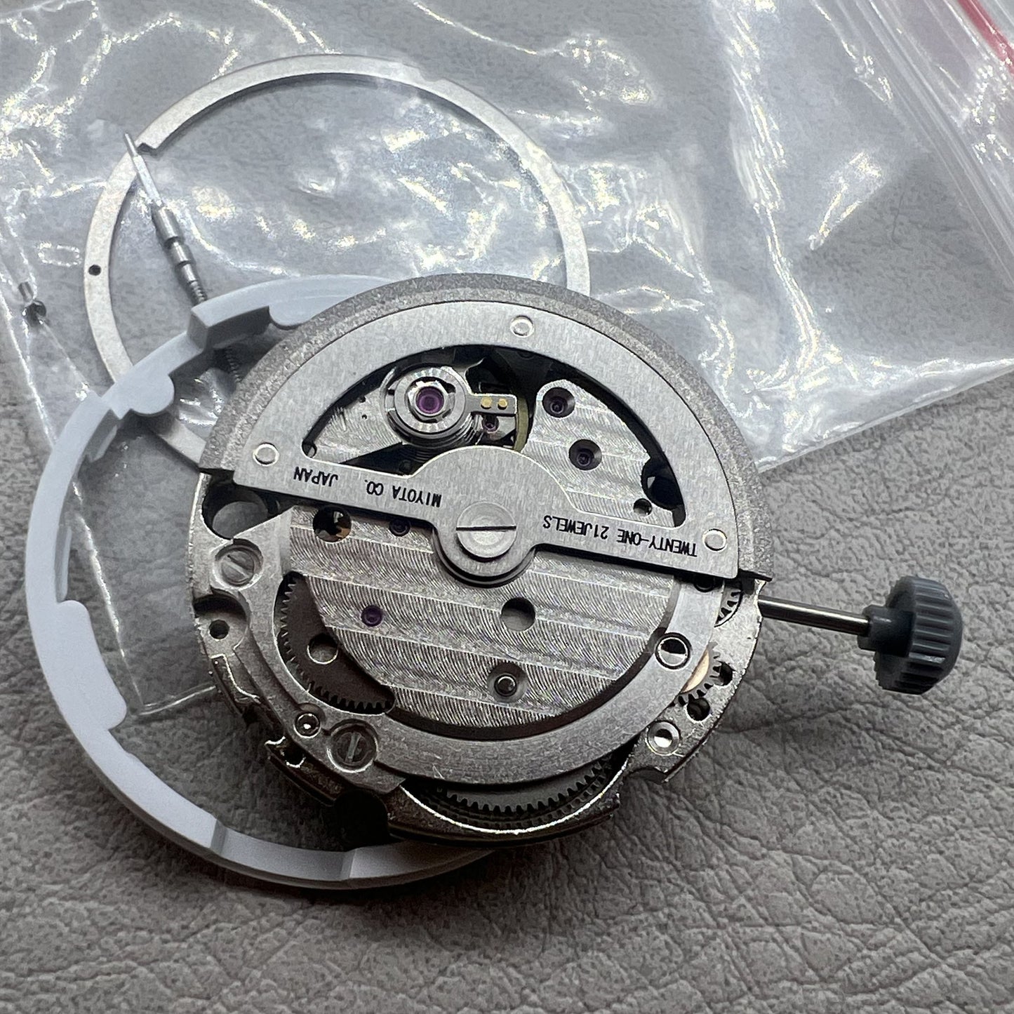 Japanisches Miyota 8245 Automatisches mechanisches Uhrwerk, silberfarben, hohl, 2 Zeiger