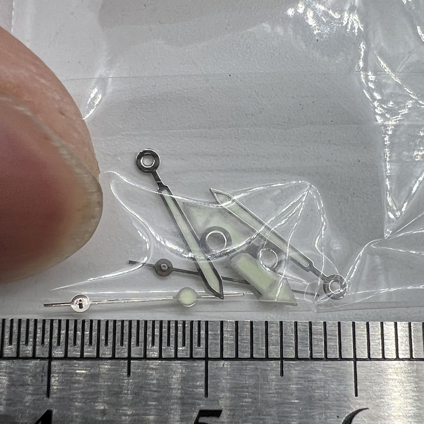 Jeu d'aiguilles lumineuses pour mouvement Miyota 2035 n° 3230