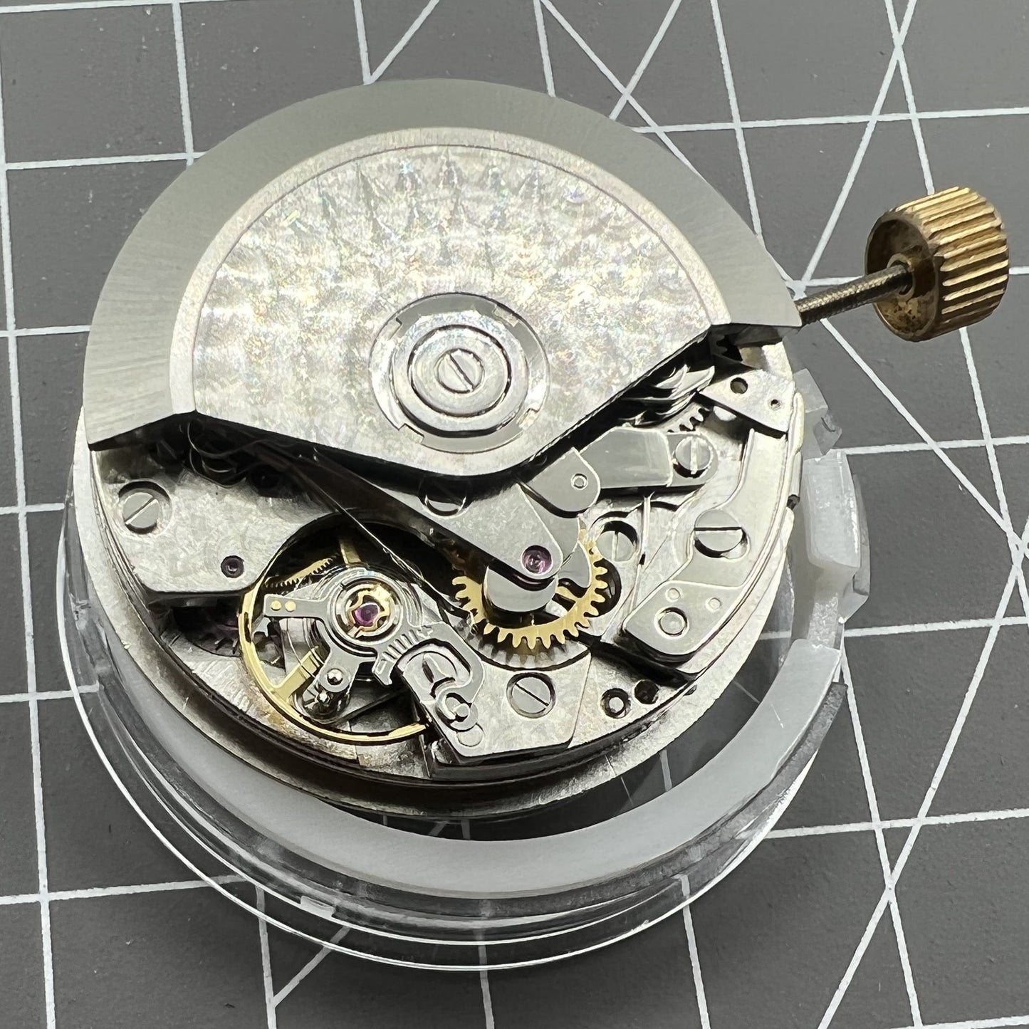 Tout nouveau mouvement chronographe automatique n° 7750 à 3, 6 et 9 heures, configuration <tc>ETA</tc> 7753