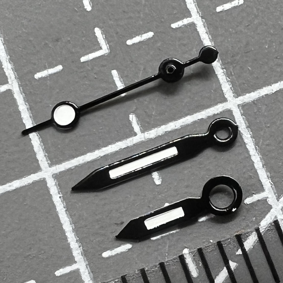 2 Sets/Pack 11mm Black Trim Green Lume Hands Set for Miyota 2035 2115 2105 230