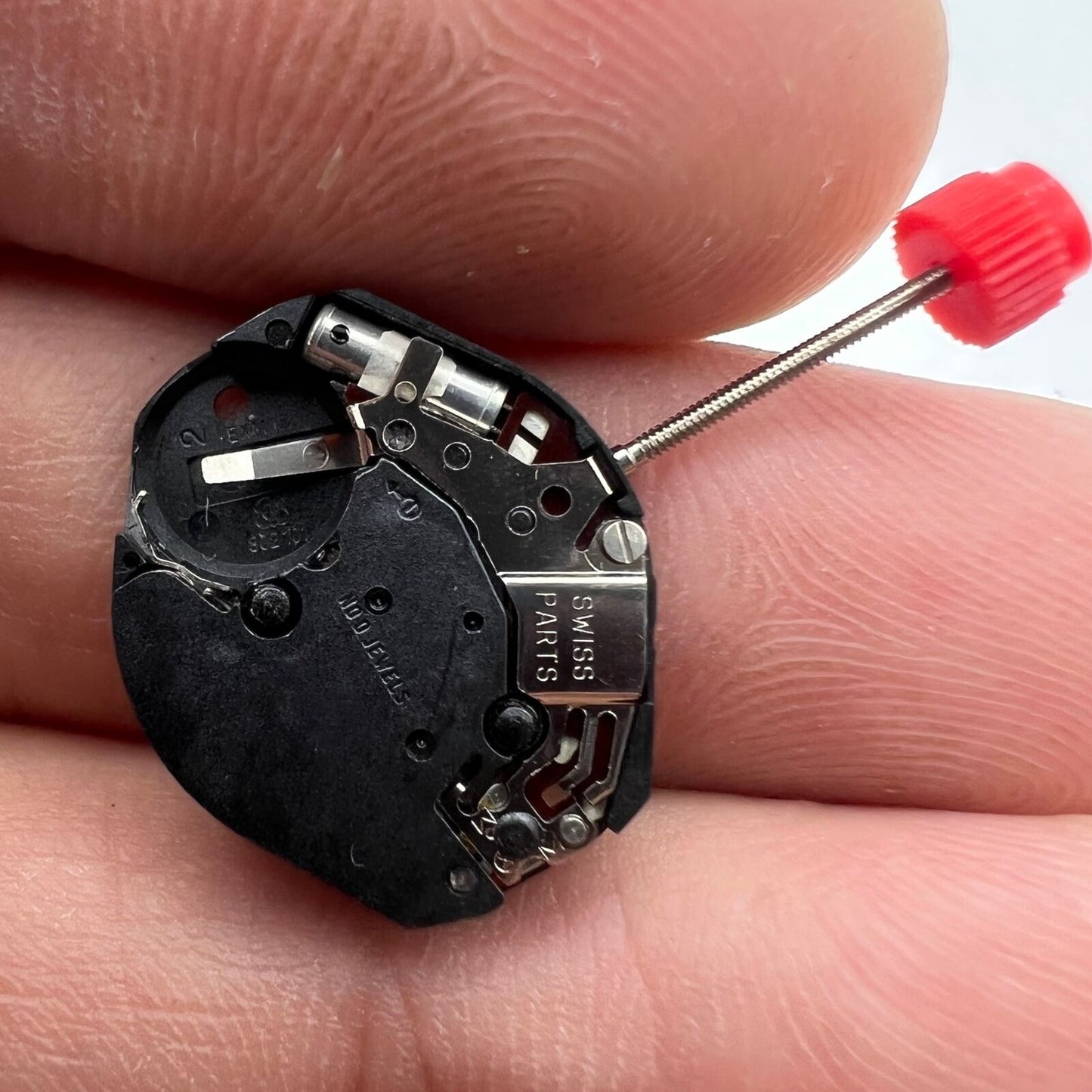 Mouvement à quartz <tc>ETA</tc> 802.101, fabrication suisse, 3 aiguilles, pièce de montre