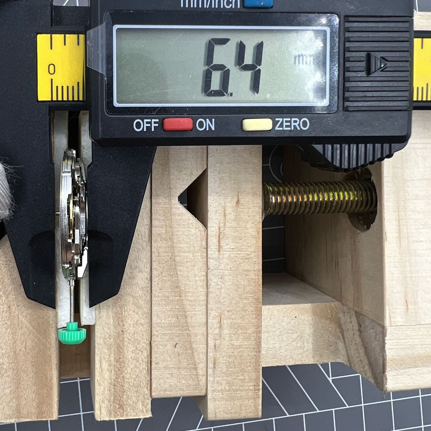 Swiss ETA 2824-2 mechanical watch movement by V8, precision-engineered for luxury watch accessories.