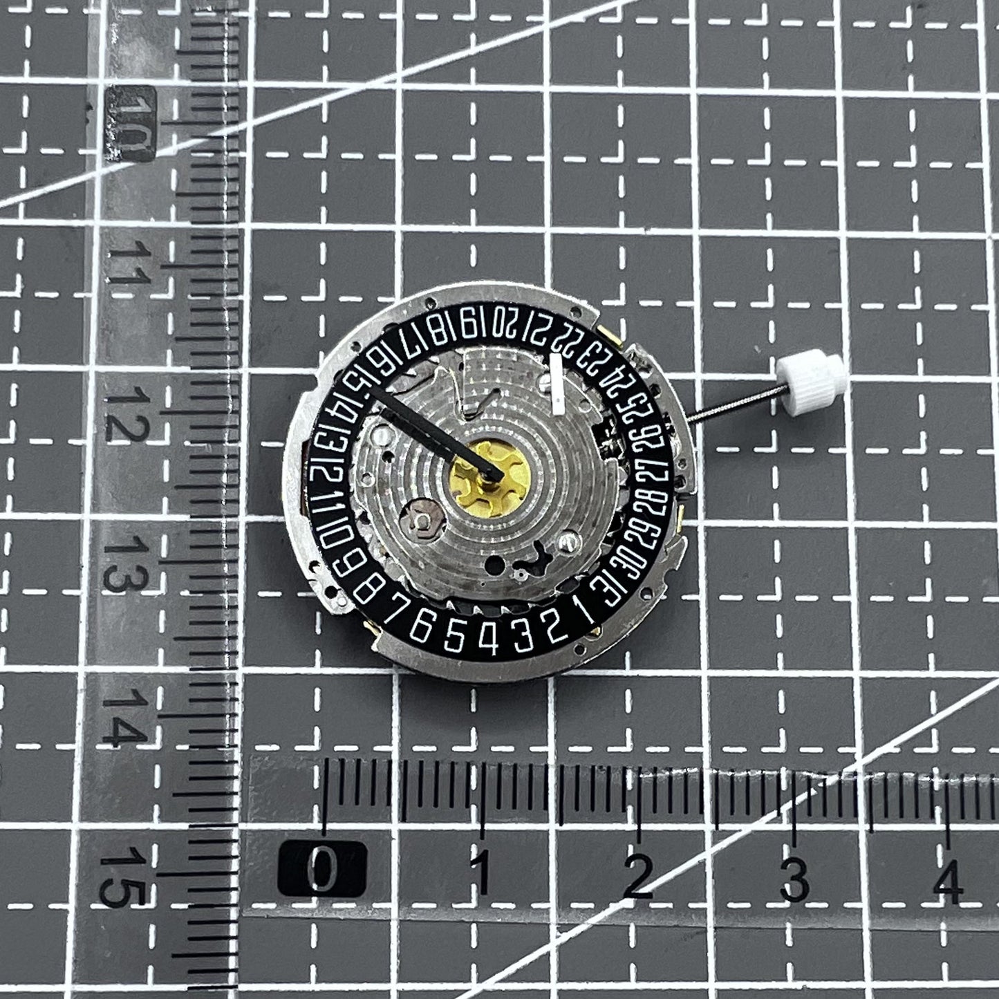 Swiss ISA 8176 /2050 Quartz Movement Multifunctional Small Second At 2