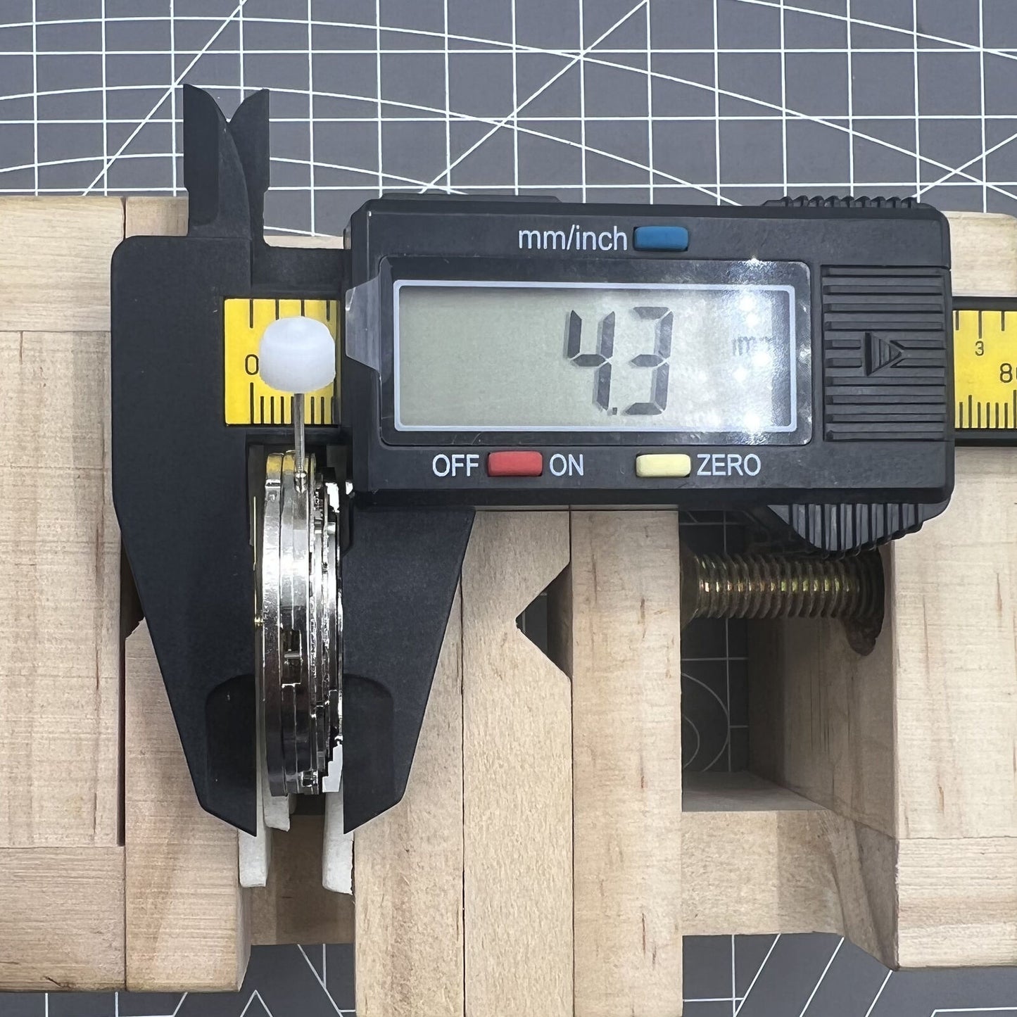 SHANGHAI Automatisches mechanisches Uhrwerk, doppelte Unruh bei 6
