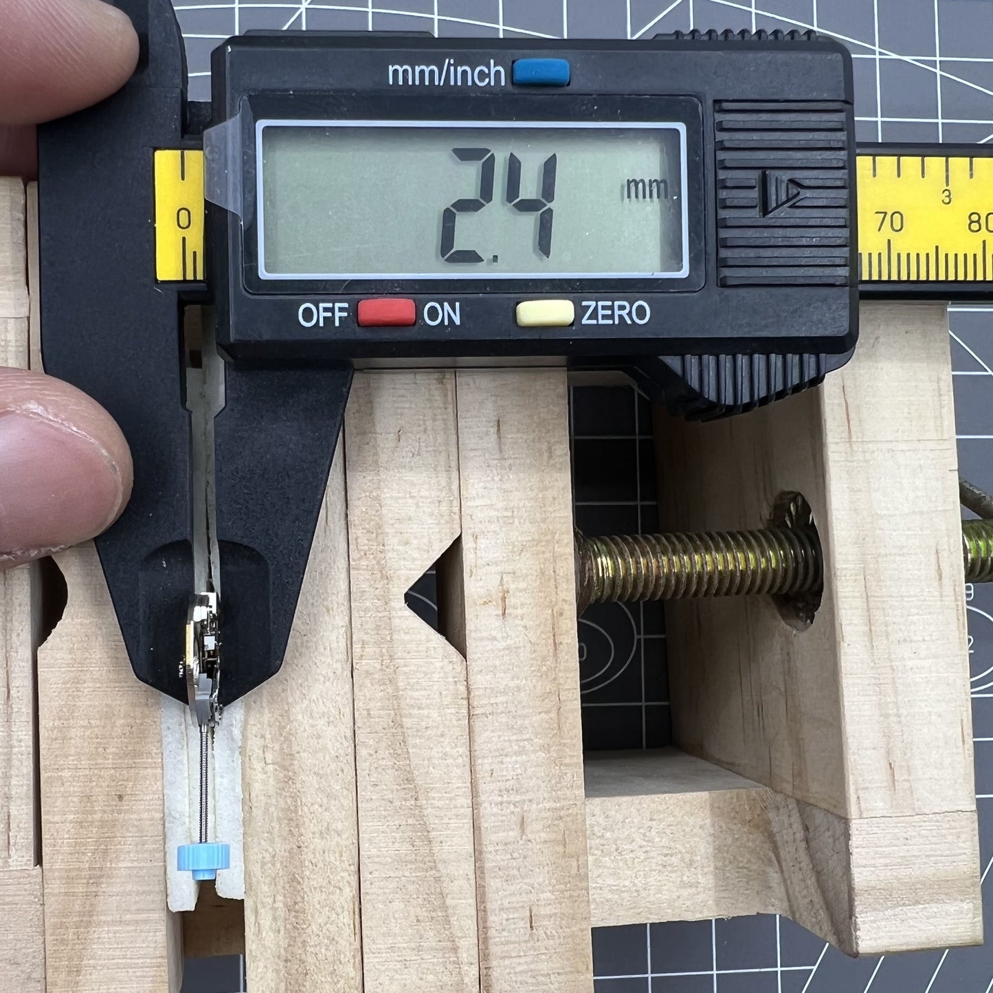 Ronda 751 Quartz Watch Movement H3 2 Hands Movement