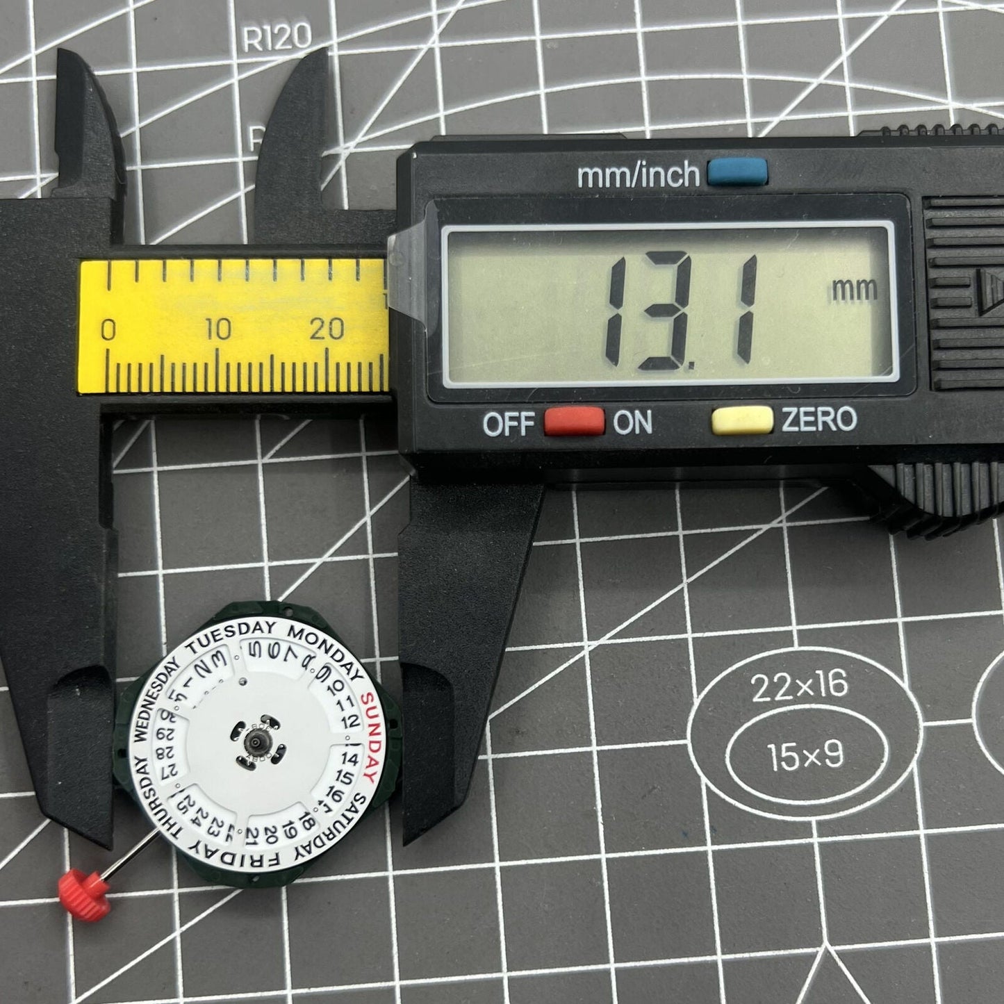 Miyota 2350 3 Hands Day Date Quartz Movement With Watch Stem