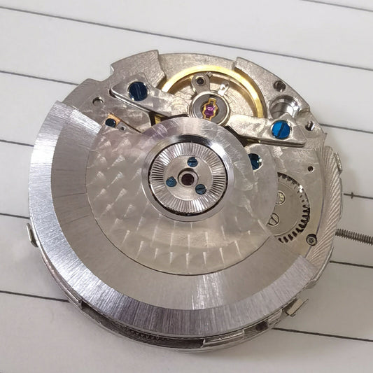 Seagull ST2525 watch part with ST25 automatic movement, big date at 12 o'clock for precise timekeeping