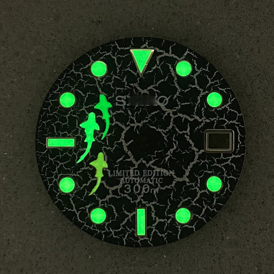 28.5mm green luminous fish watch dial, compatible with NH35/36 SKX movement, ideal for dive watches.