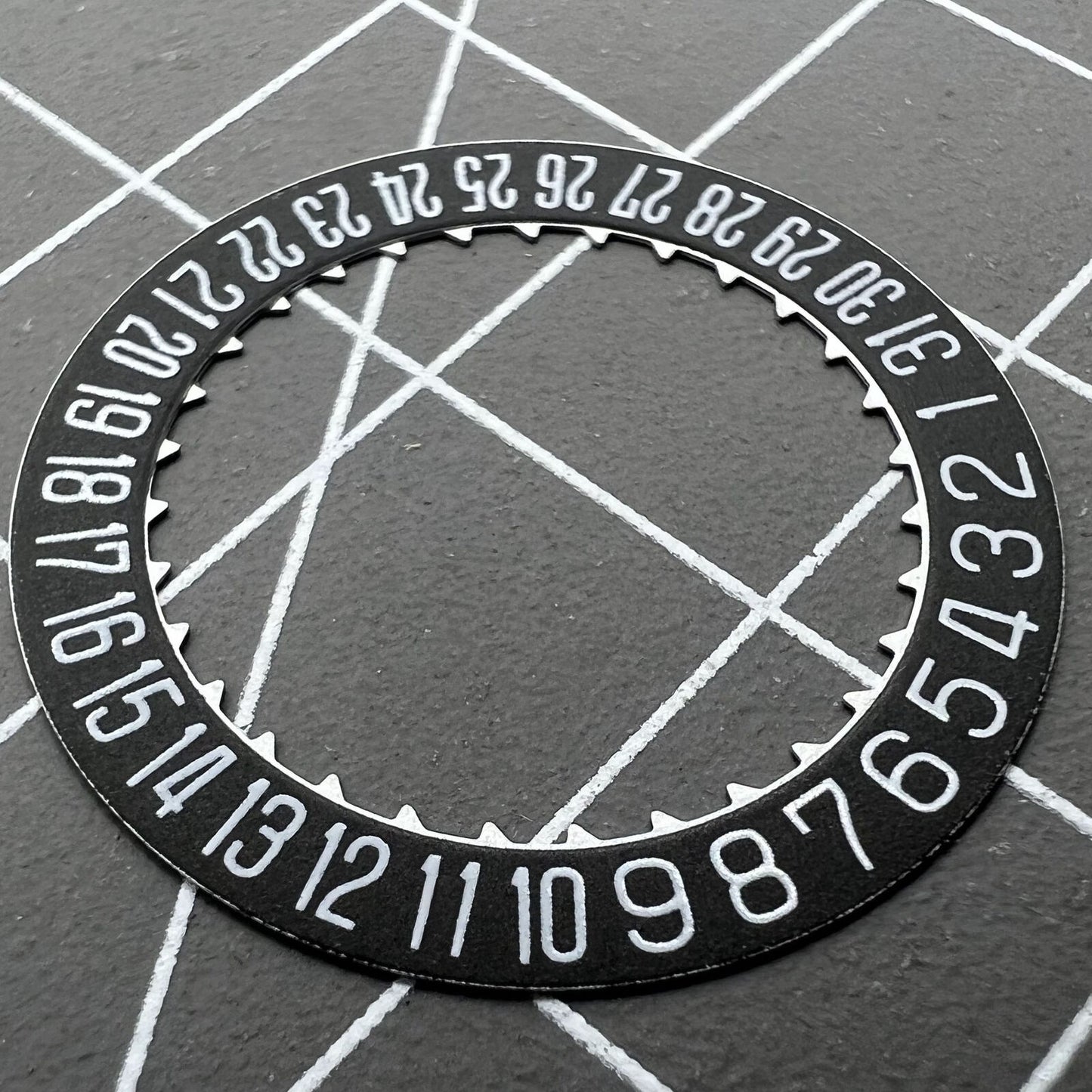 Japan-made black date disk wheel for Miyota 9015 watch movement, date display at 6 o'clock.