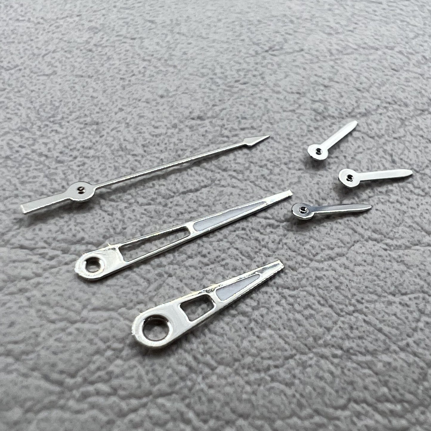 2 Sets/Pack 11mm Pointed Silver Trim Green Lume Hands Set for VD53 VD54 VD57