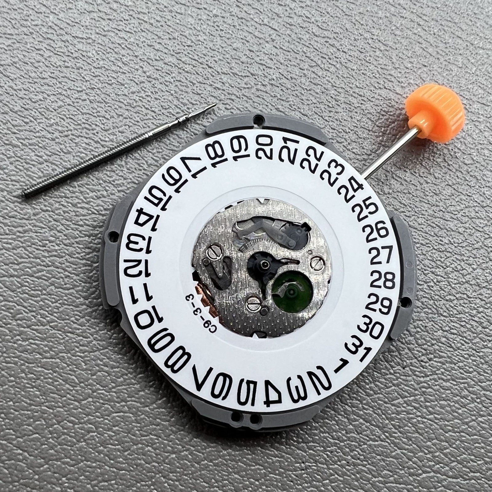 Japan Miyota 1S13 quartz watch movement with date window at 3 o?clock, reliable precision by Miyota