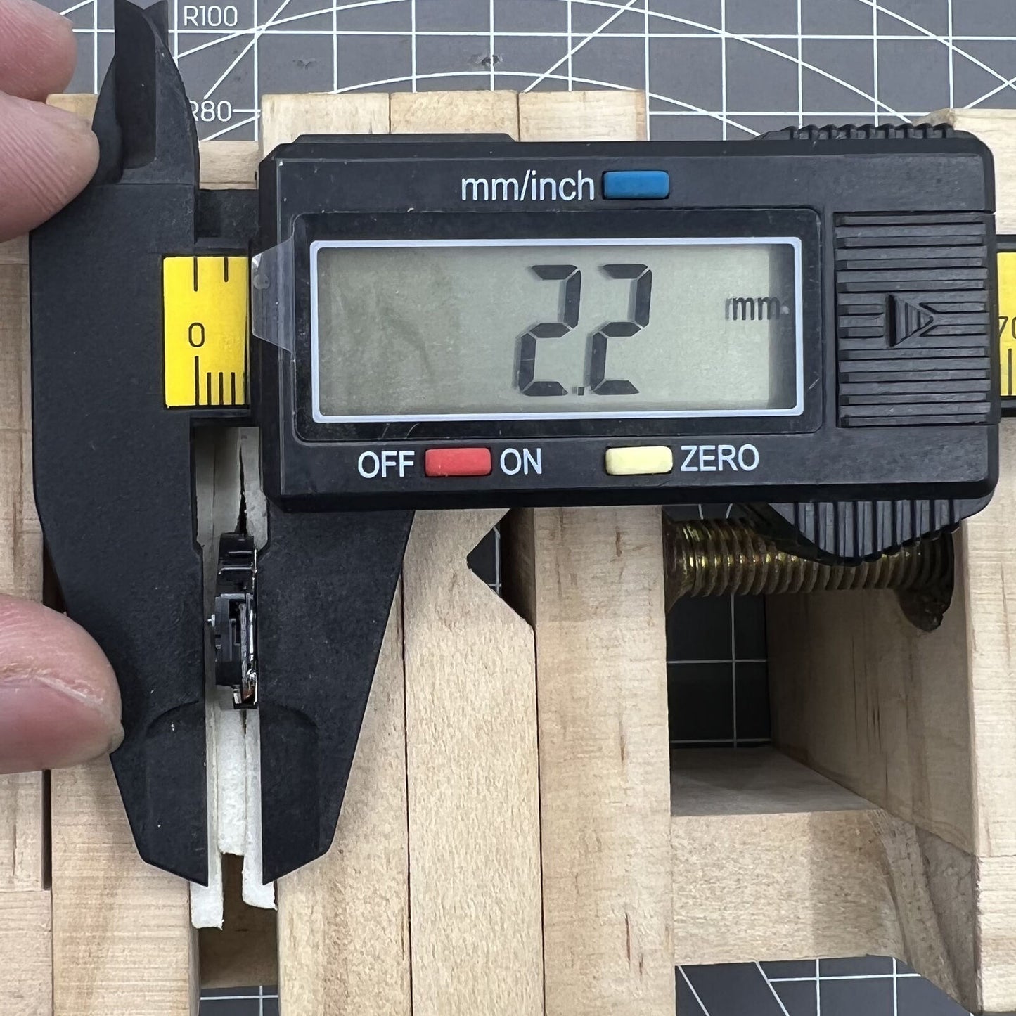 Mouvement à quartz Miyota 7T35 Mouvement à 3 aiguilles