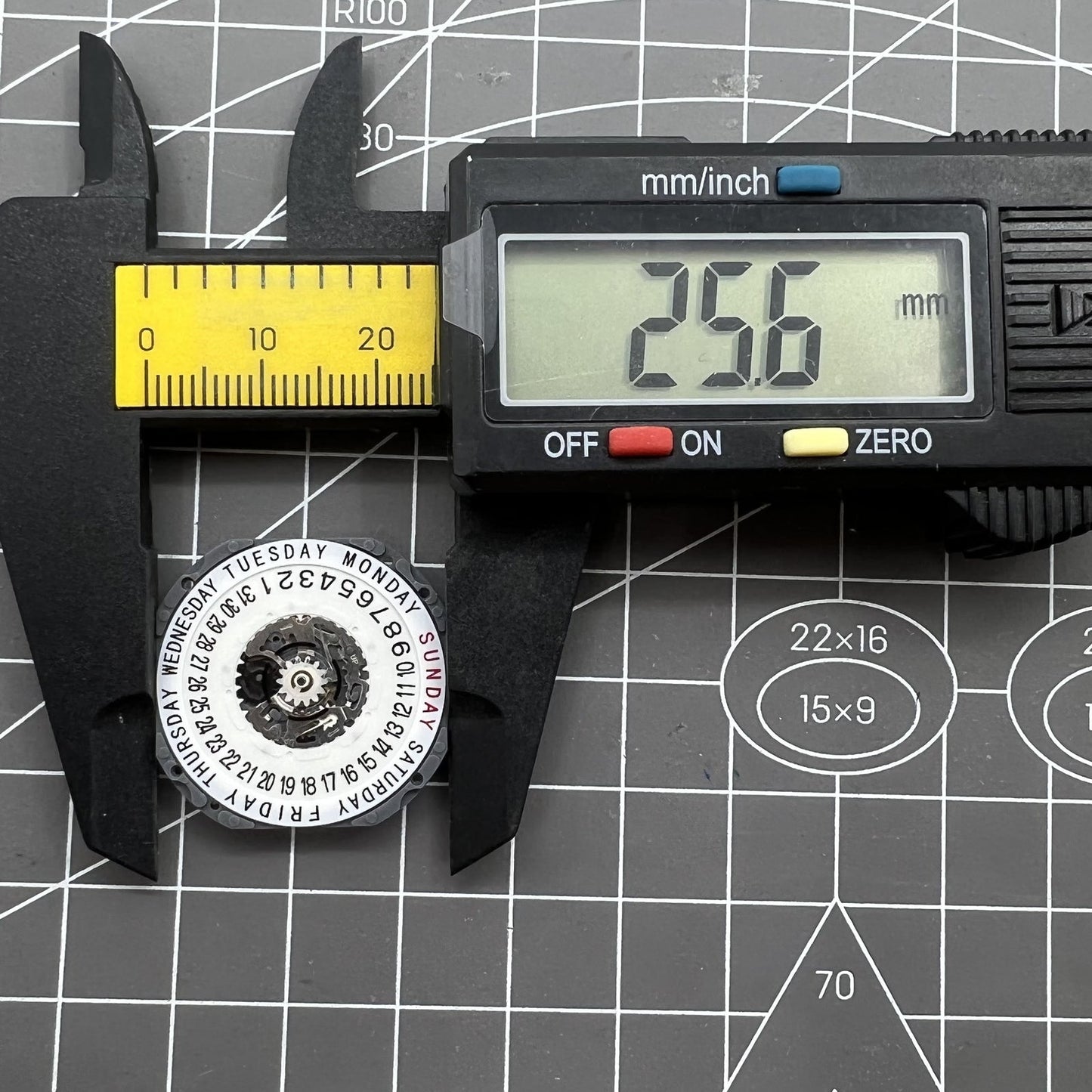 Japan Hattori Epson Uhr Quarzwerk Datum bei 6 VJ55 VJ55B Modell