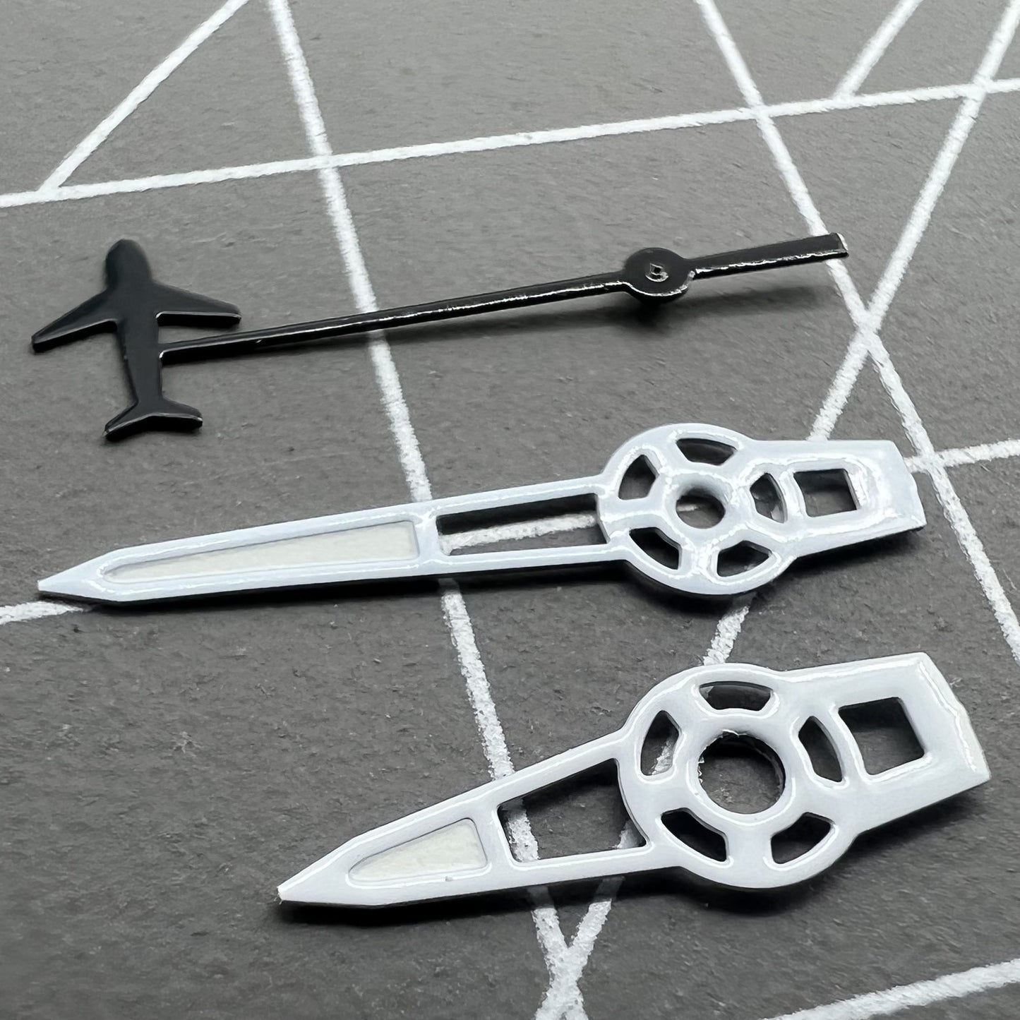 Plane Small Second watch hands set with green luminous tips, compatible with NH35/NH36/4R/7S movements for accurate timekeeping.