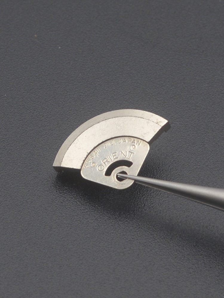 Ersatz des Schwunggewichtsrotors für Uhrwerk 55841/55840