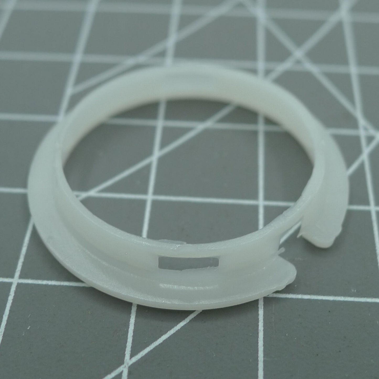 1. Spacer ring for Miyota 2105 2115 watch movement, 27-29.5mm case mount.