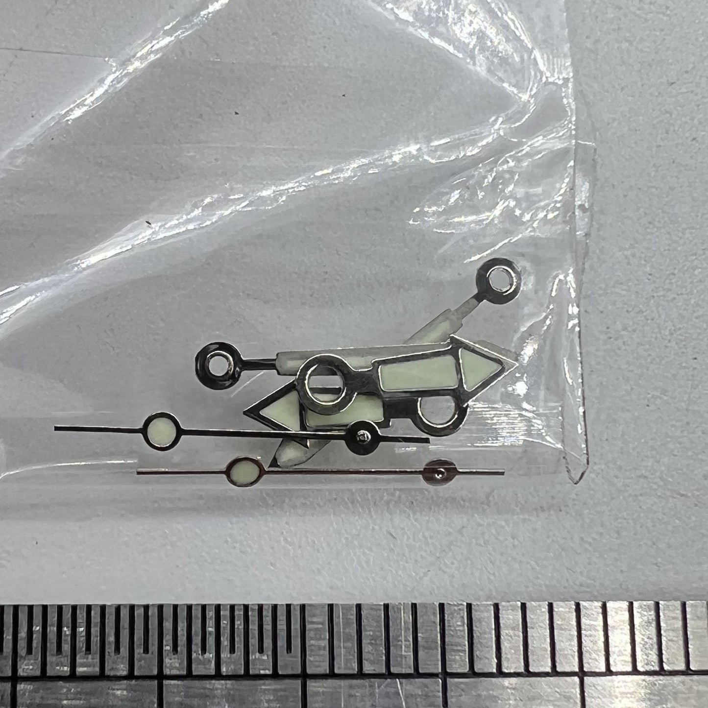 Jeu d'aiguilles lumineuses pour mouvement Miyota 2035 n° 3230