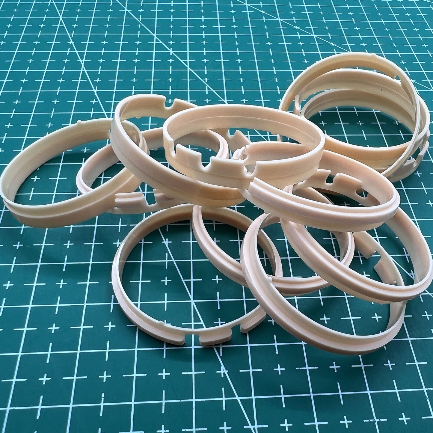 #AC-676-13.5 12 PIECES 2 Ligne Sizes Movement Case Spacer Casing Ring Holder
