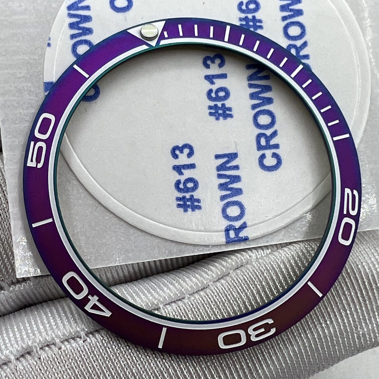38 mm/30,5 mm Uhrenlünetteneinsatz, matt, Regenbogenblau, goldenes Aluminium-Uhrenteil