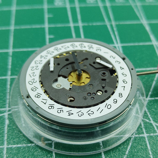 Wholesale ISA 8172 quartz watch movement with date at 4, replacing original ISA 8162, reliable timekeeping.