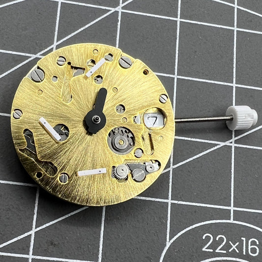 ISA 9232 Golden Date watch with quartz movement and three hands, highlighting the date at 3 o?clock.