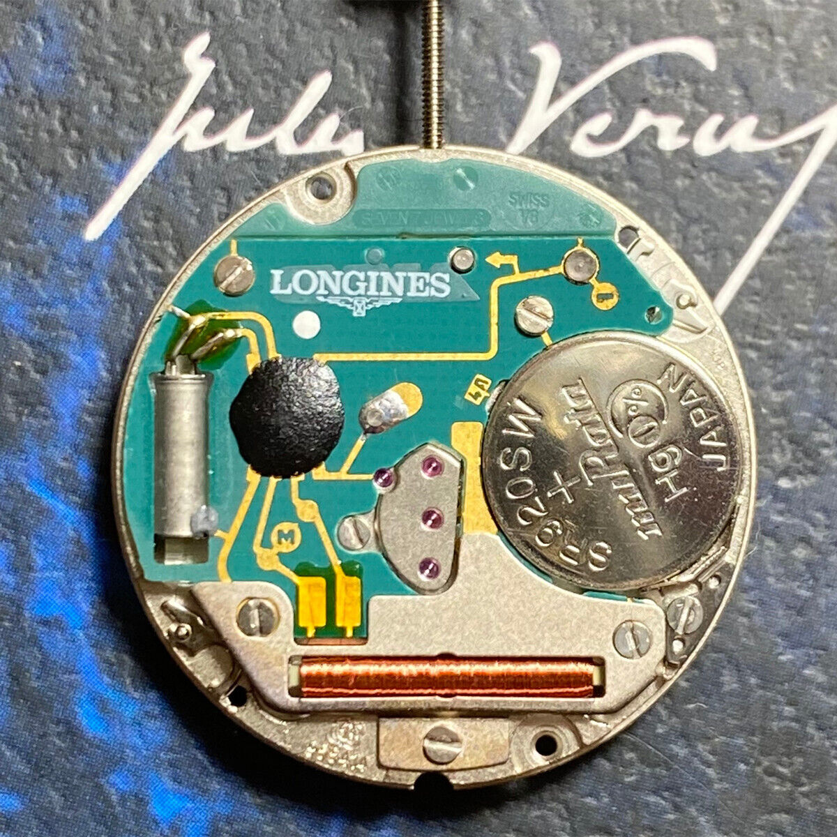 ETA 955.414 Swiss Made quartz watch movement with silver single calendar, authentic Swiss part.