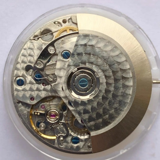 Chinese Dandong 7750 mechanical watch movement with single calendar at 6 o'clock and small seconds dial