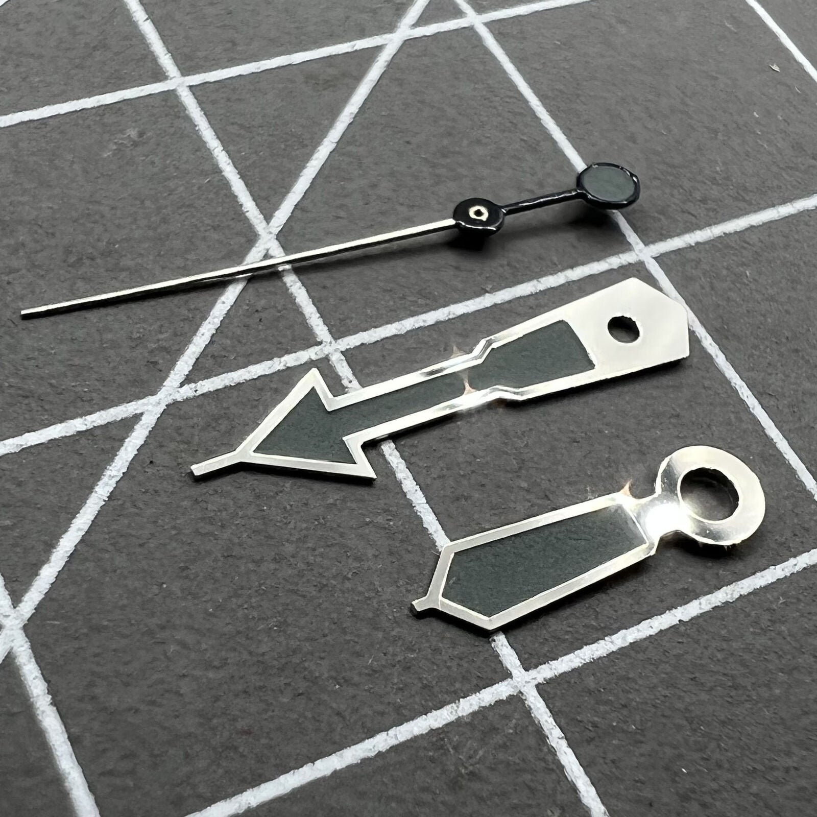 Silver-trimmed 12.5mm watch hands with black paint and green lume for NH35, NH36 movements