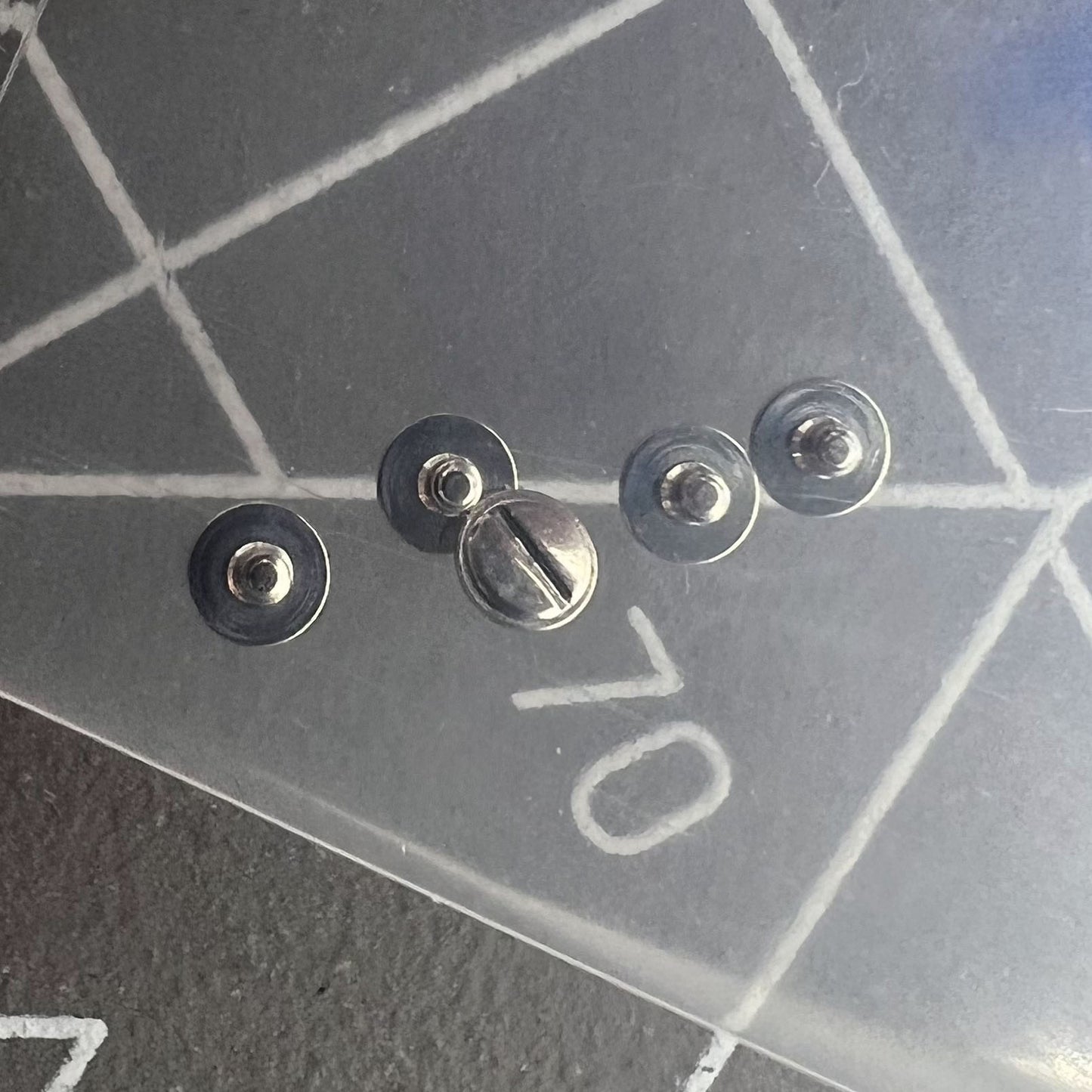 Vis argentées pour masse oscillante du rotor, adaptées au mouvement 7750 fabriqué en Chine
