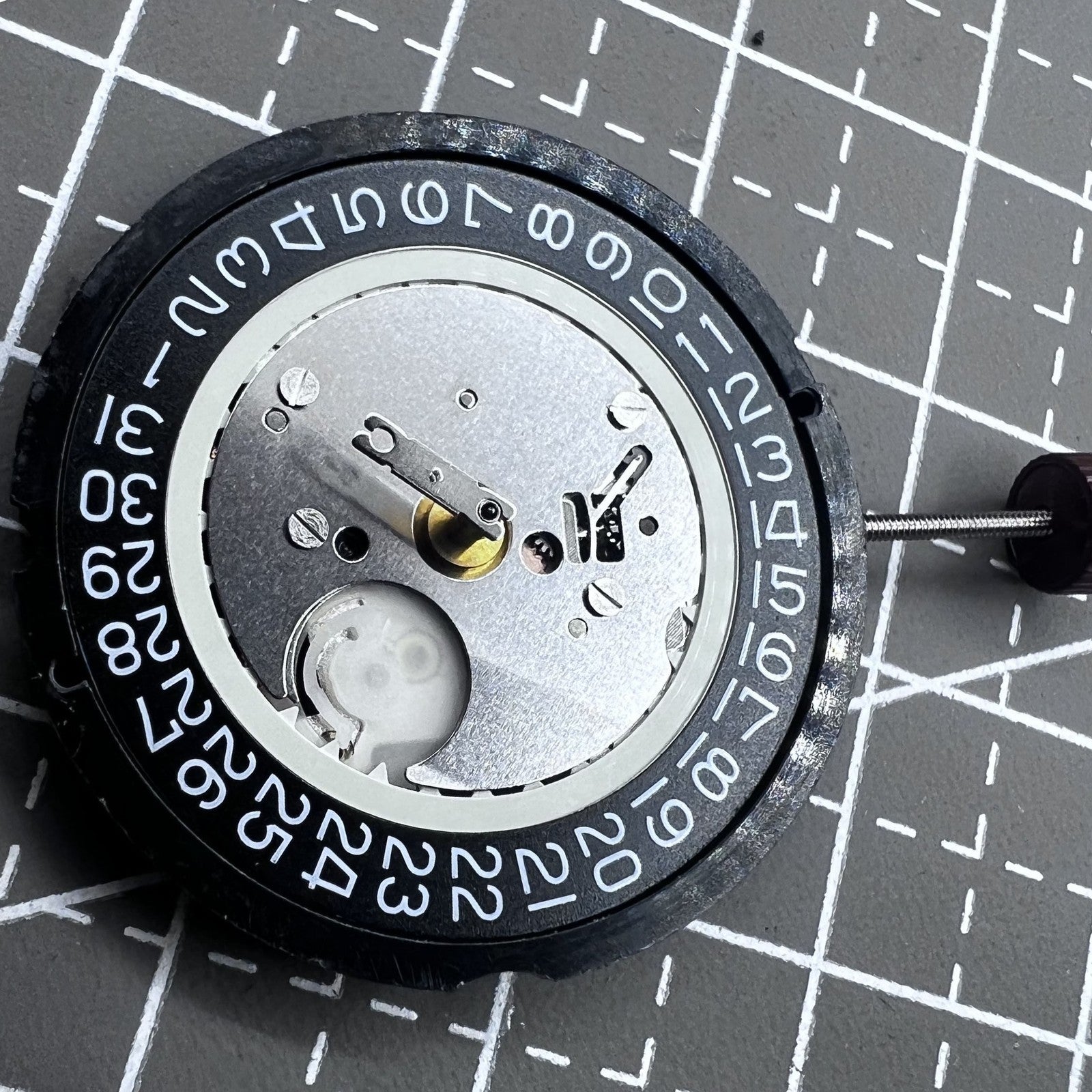Swiss Ronda 515 quartz movement with HCP3 black disk and date display at 3 o?clock.