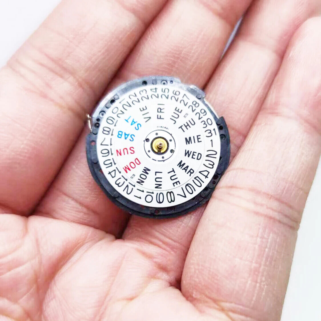 Hattori Epson TMI YT58B quartz watch movement, precision Japan-made for watch accessory repair.