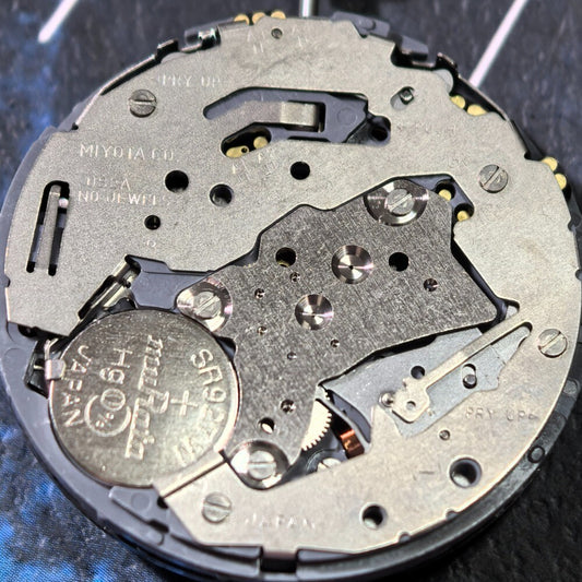 Miyota OS2A quartz watch with multifunctional date at 6, single calendar display, Japan made precision.