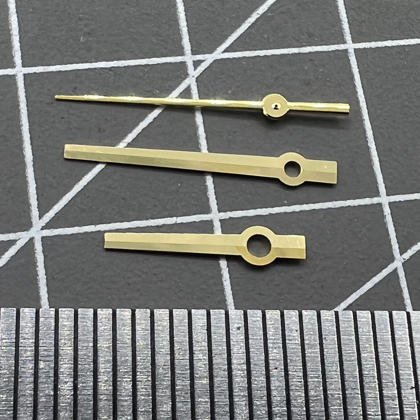 13,5 mm goldene Uhrzeiger, generisch für 3230 3235 mechanisches Uhrwerk Datejust