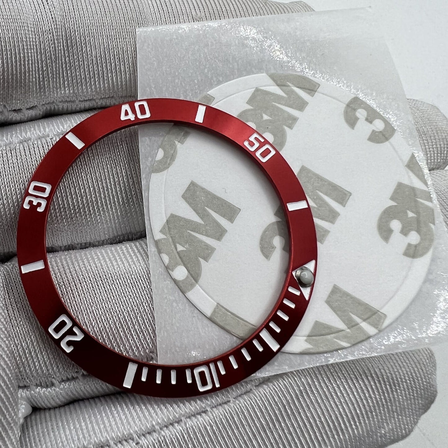 Lunette de montre 38 mm en céramique inclinée, anneau rouge, police argentée, vert, pièce de montre lumineuse