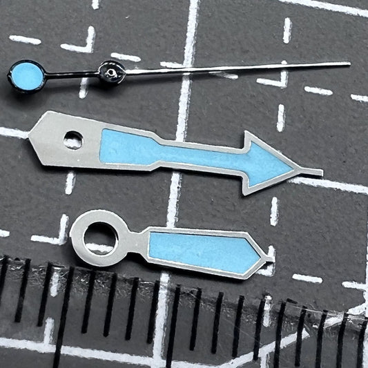 Set of 12.5mm silver-trimmed green lume watch hands, compatible with NH35, NH36, and 7S26 movements.