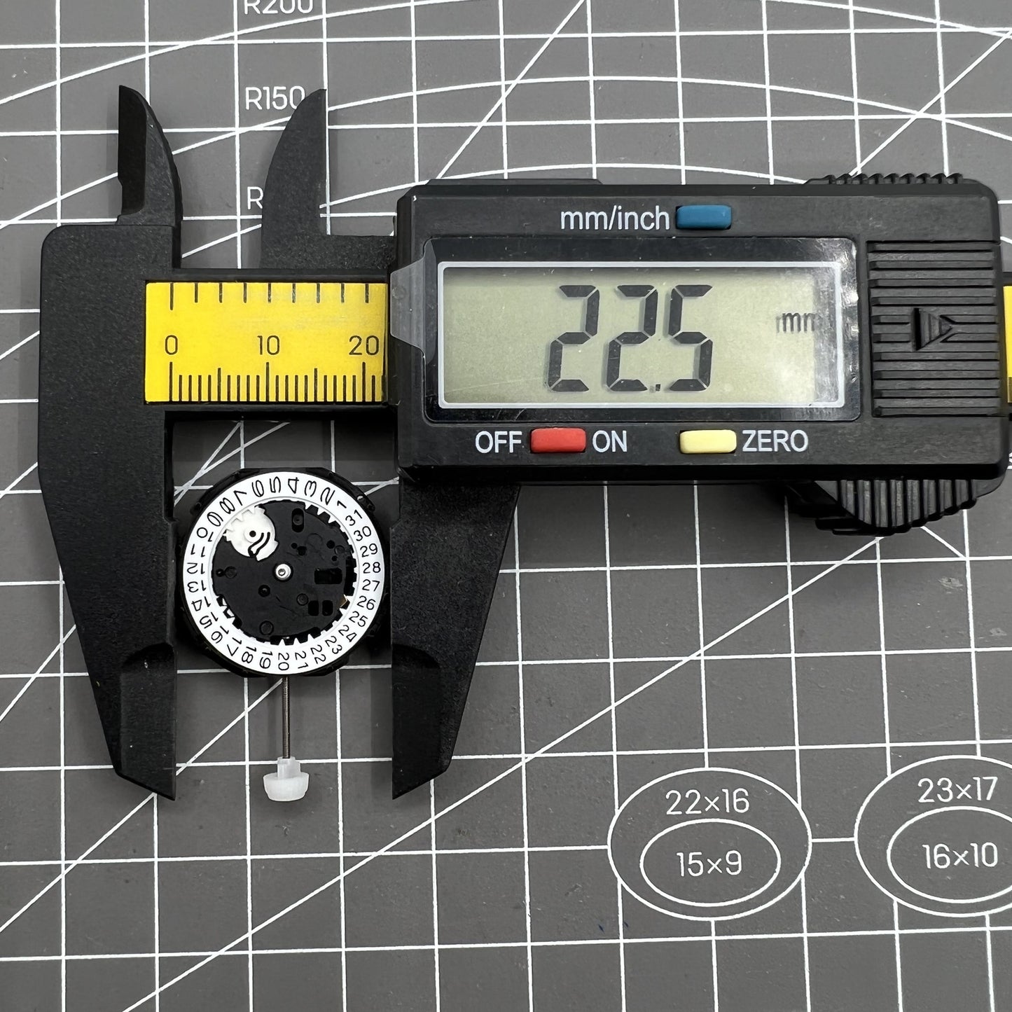 Sunon PE46 2 Zeiger mit Datum Uhren Quarzwerk Datum bei 3