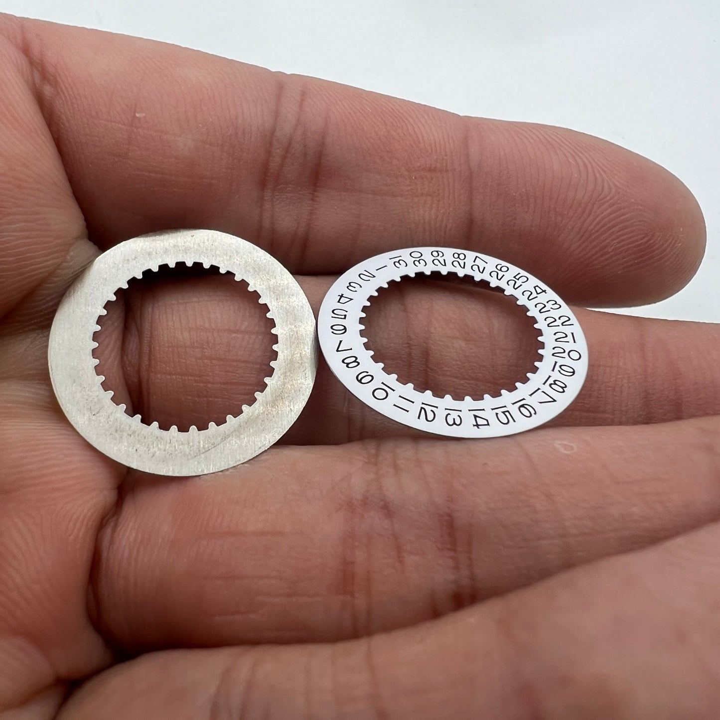 Generic Replacement White Date Disk Wheel Date Wheel for RLX 3235 Movement