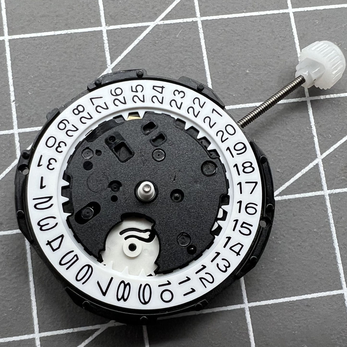 Sunon PE46 2 Zeiger mit Datum Uhren Quarzwerk Datum bei 3