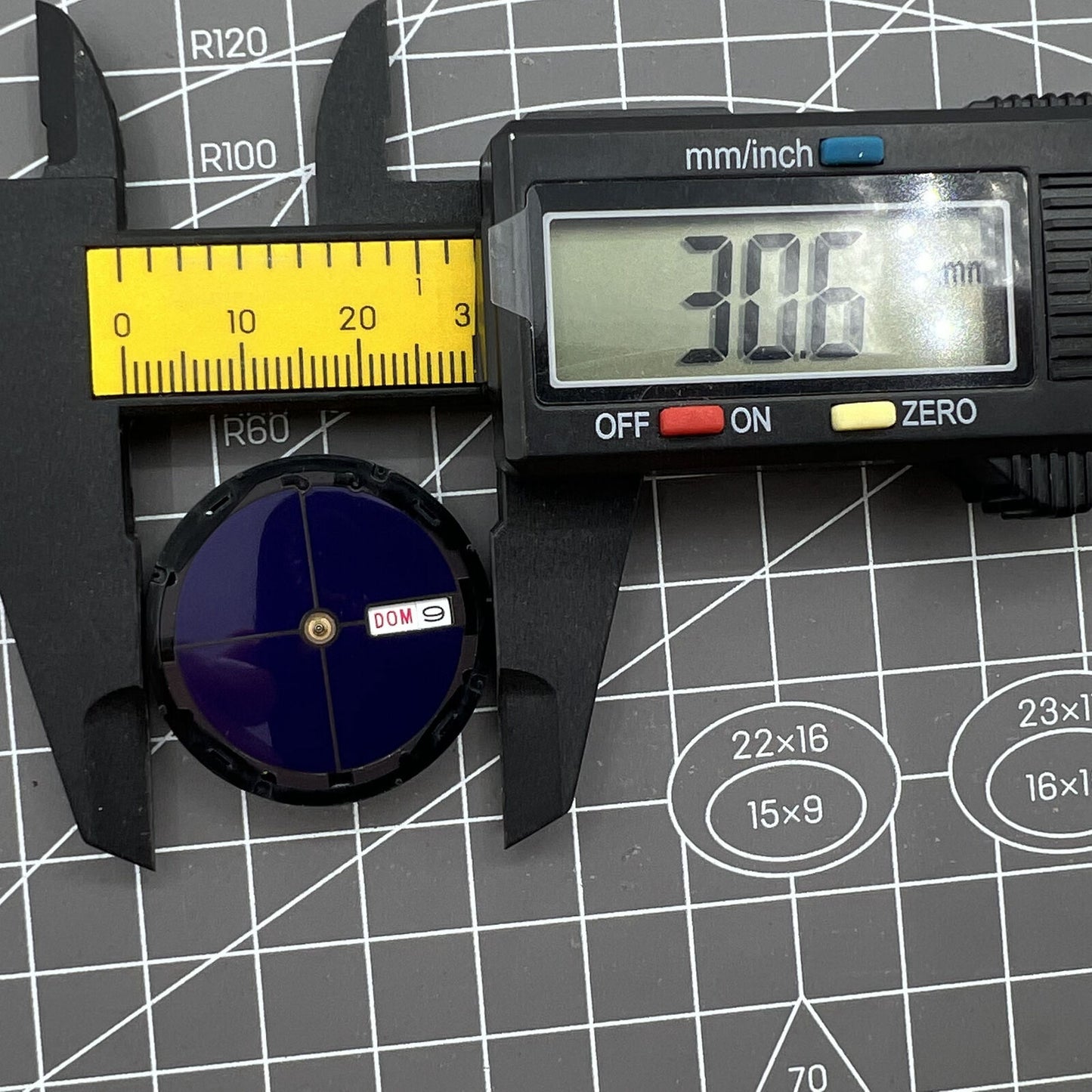 Japan Made Hattori Epson TMI VS43A solar-powered quartz watch movement, ensuring precise timekeeping for watch accessories.
