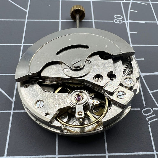 26.5mm 7120 automatic mechanical watch movement with single calendar and three hands.