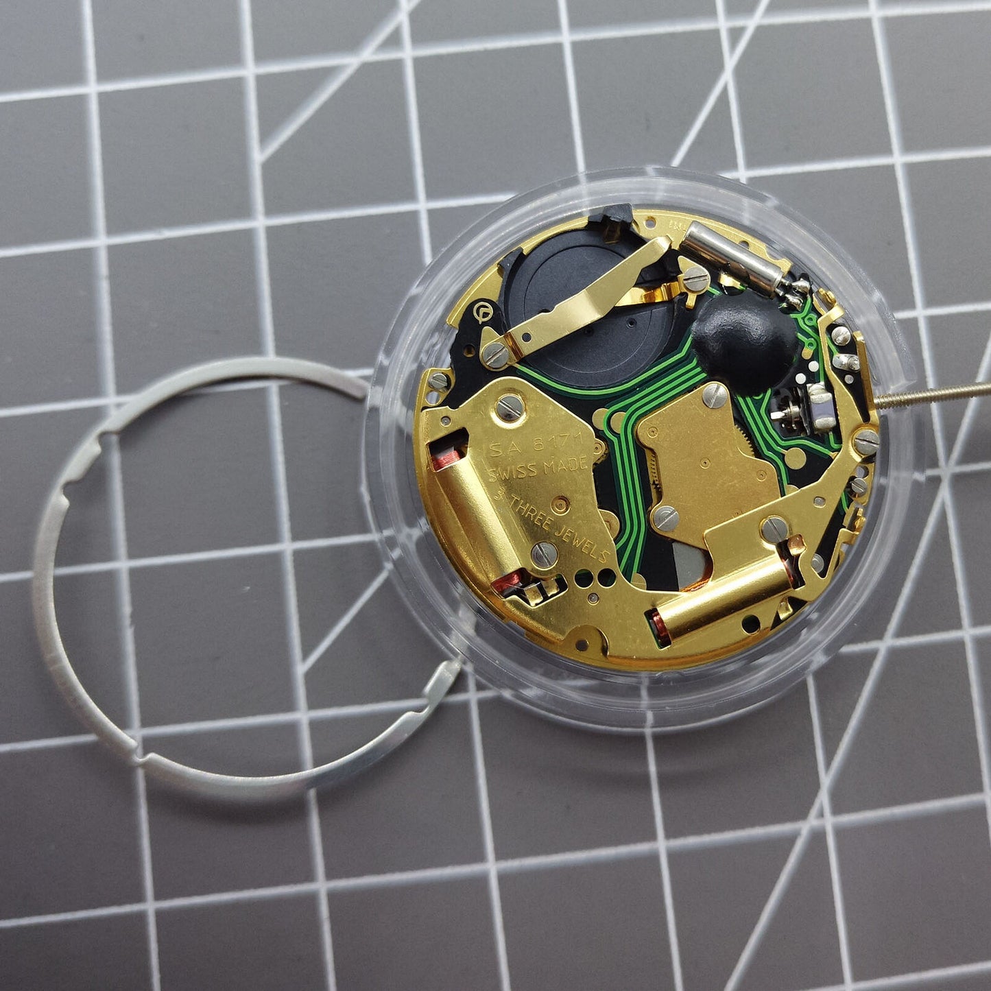 Swiss Made ISA 8171 quartz watch movement with date display at 6 o'clock, multifunctional precision by ISA.