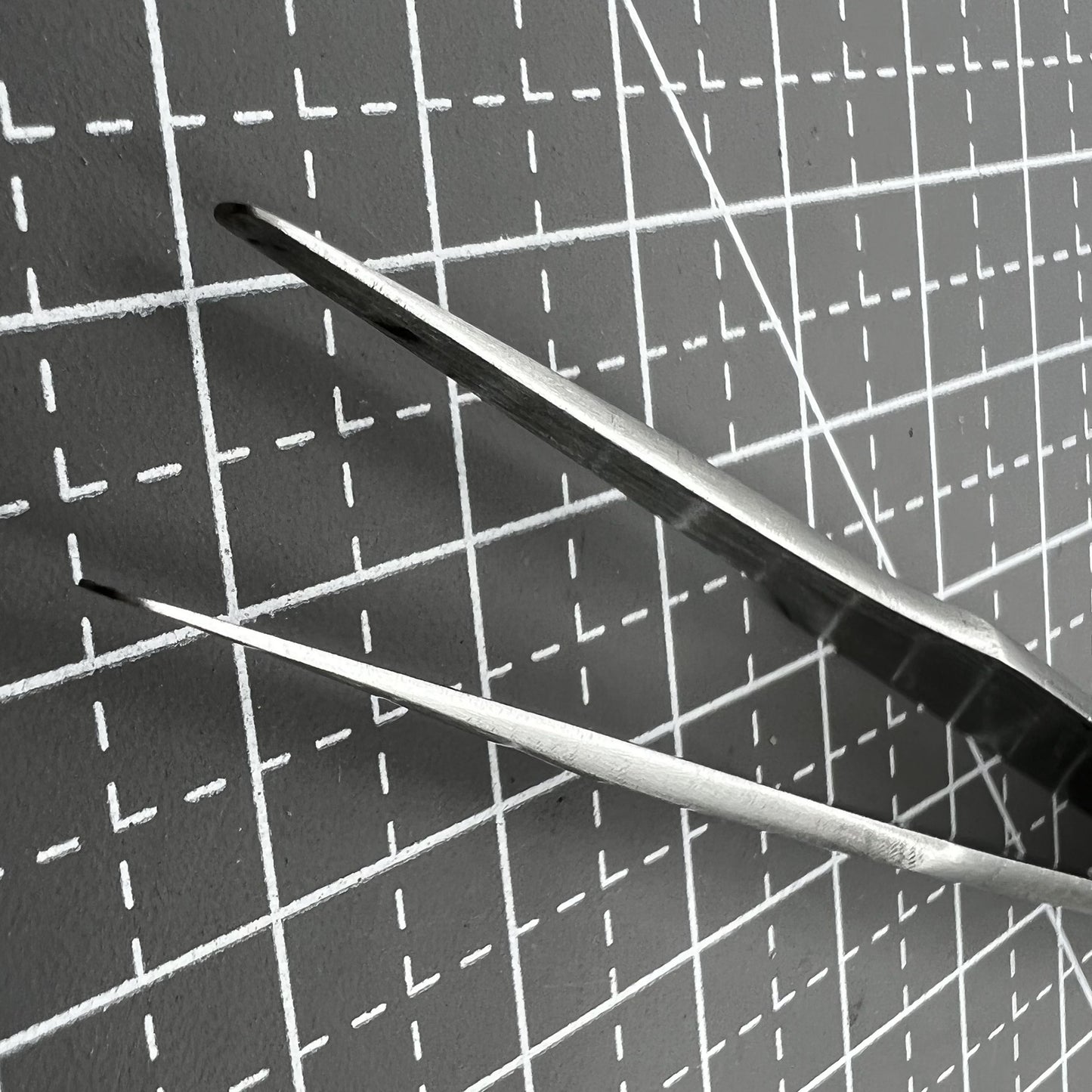 ST13 Antimagnetic Tweezer with superhard stainless steel, acid-resistant, ideal for precise watch repair tasks.